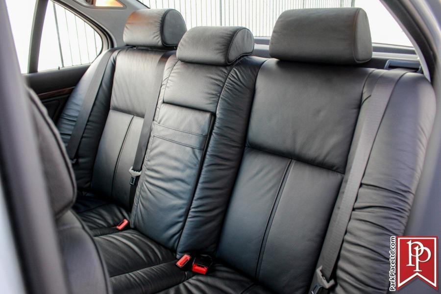 Интерьер BMW 540i Sedan (E39) 1998 года  (фото 8 из 50)